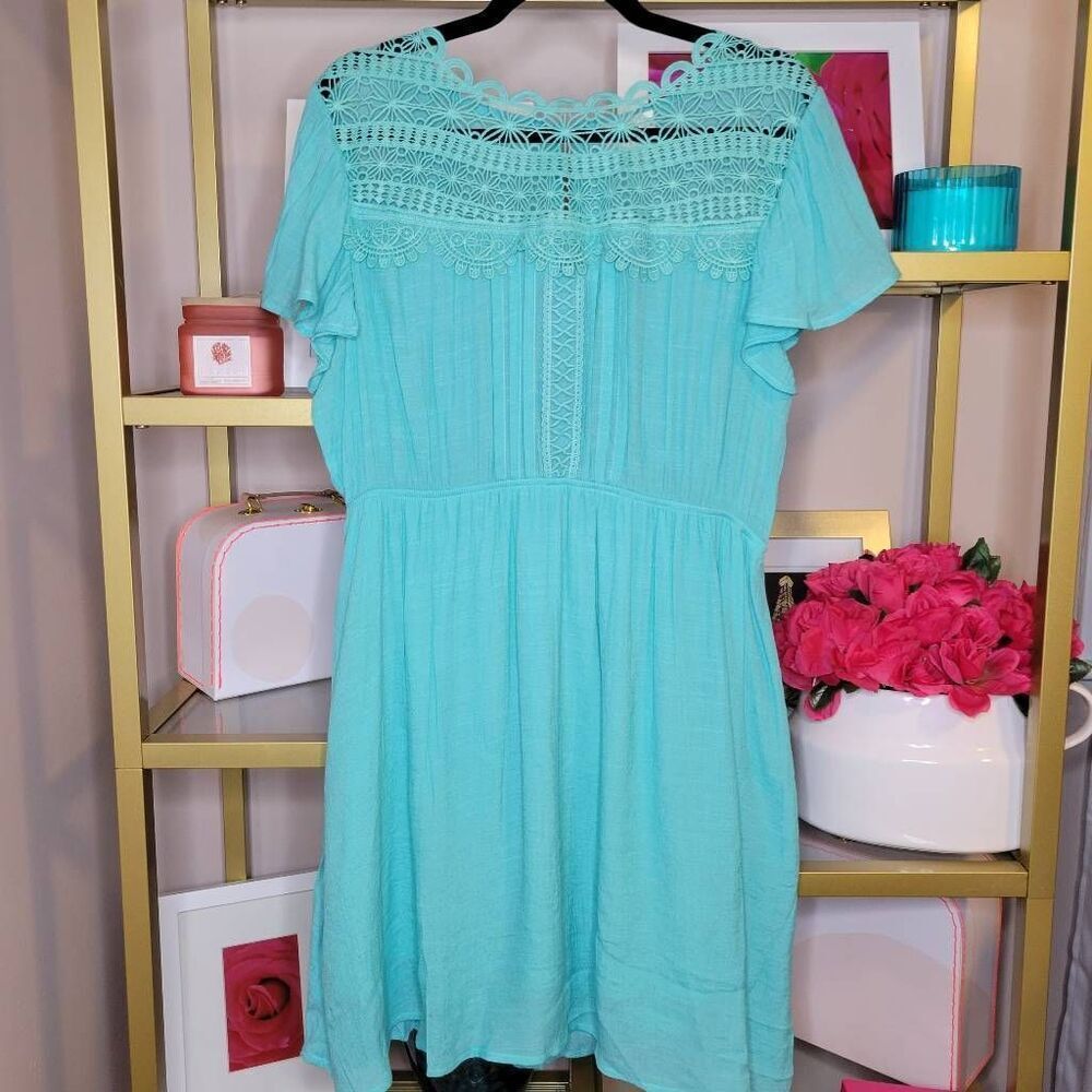 Women's Plus Size Lace Short Sleeve Mini Dress